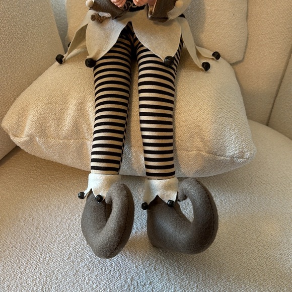 Christmas elf shelf sitter new Very large jingle bells, pom-poms, poseable brown - Picture 4 of 7